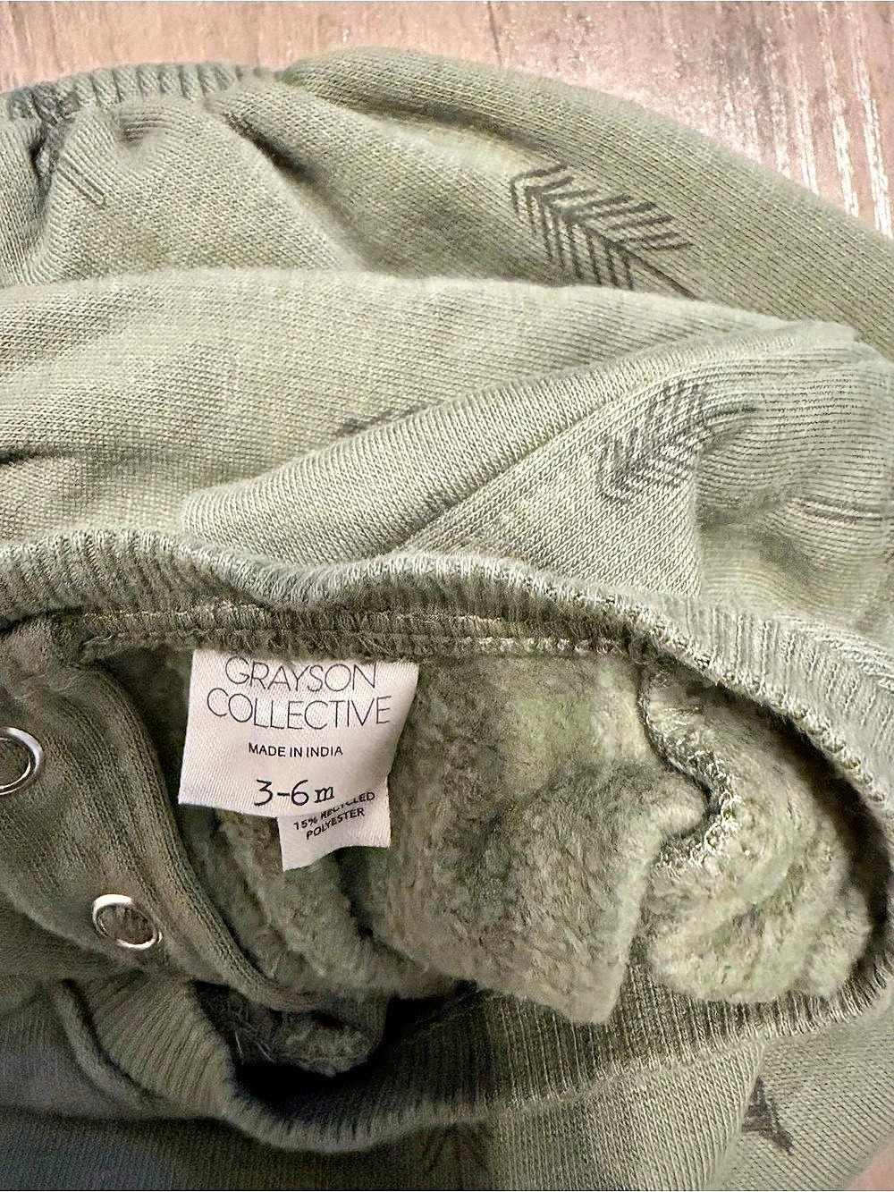 Grayson Collective Baby Bubble Long Sleeve Romper in Sage Green- Size 3-6 Months - Picture 3 of 3